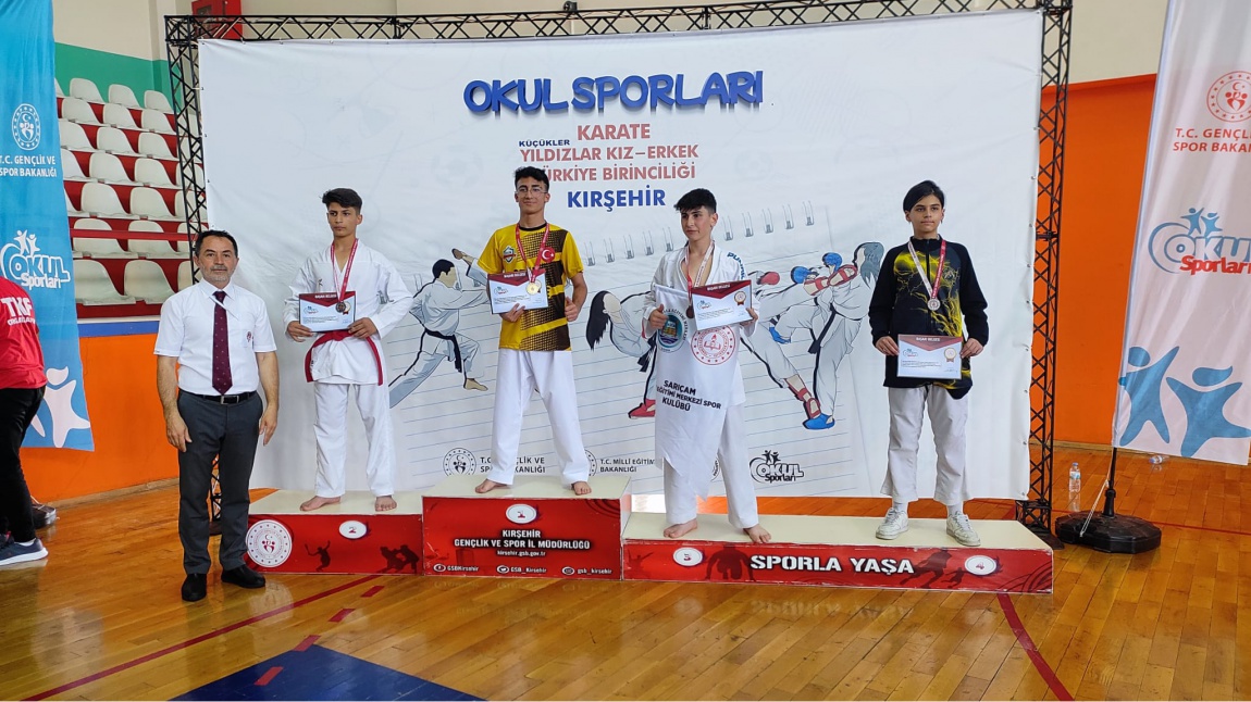 Okul Sporları Türkiye Yıldızlar Karate Şampiyonasında Derece Elde Ettik